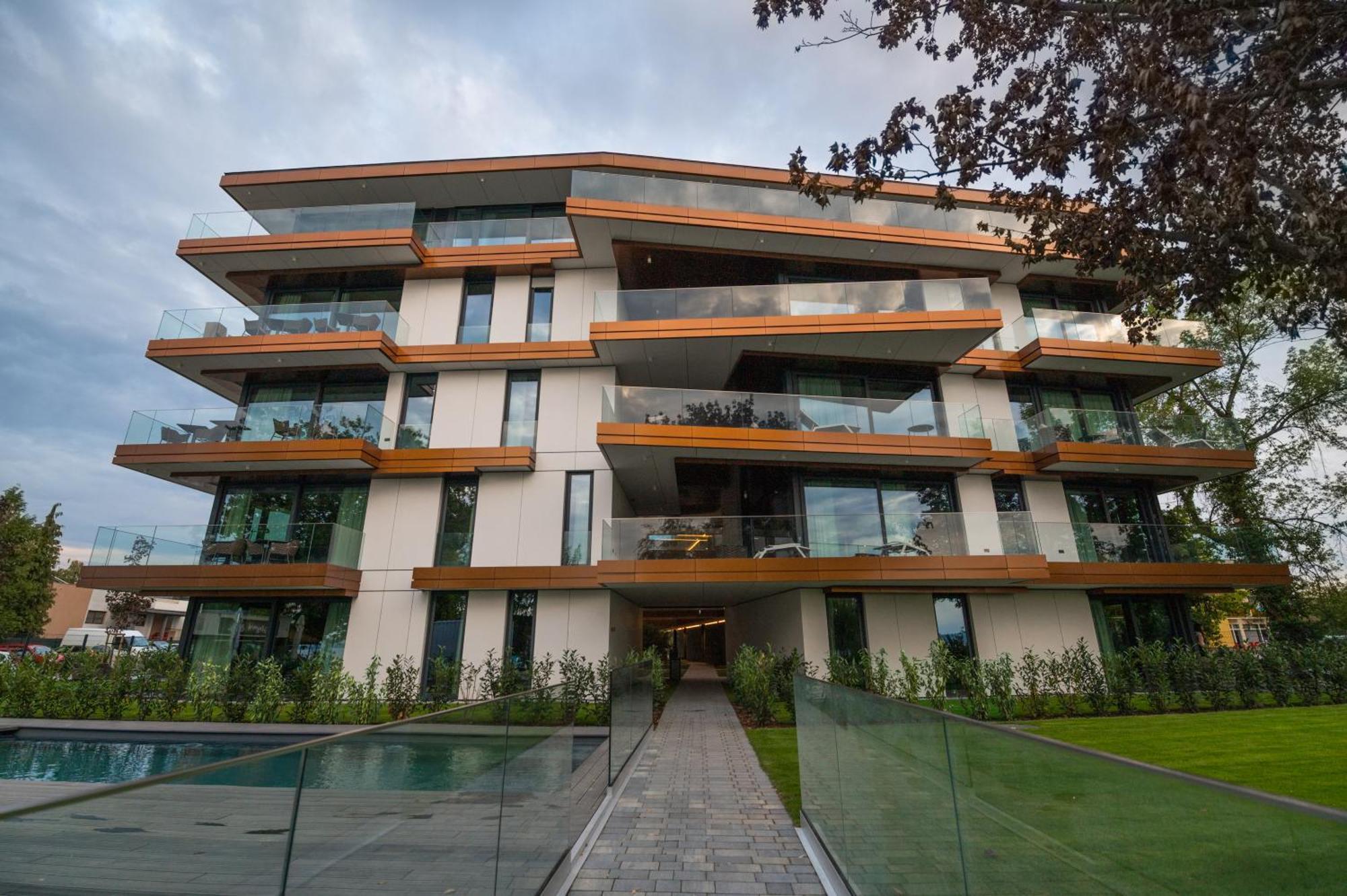Bj81 Suite Hotel Siófok Kültér fotó
