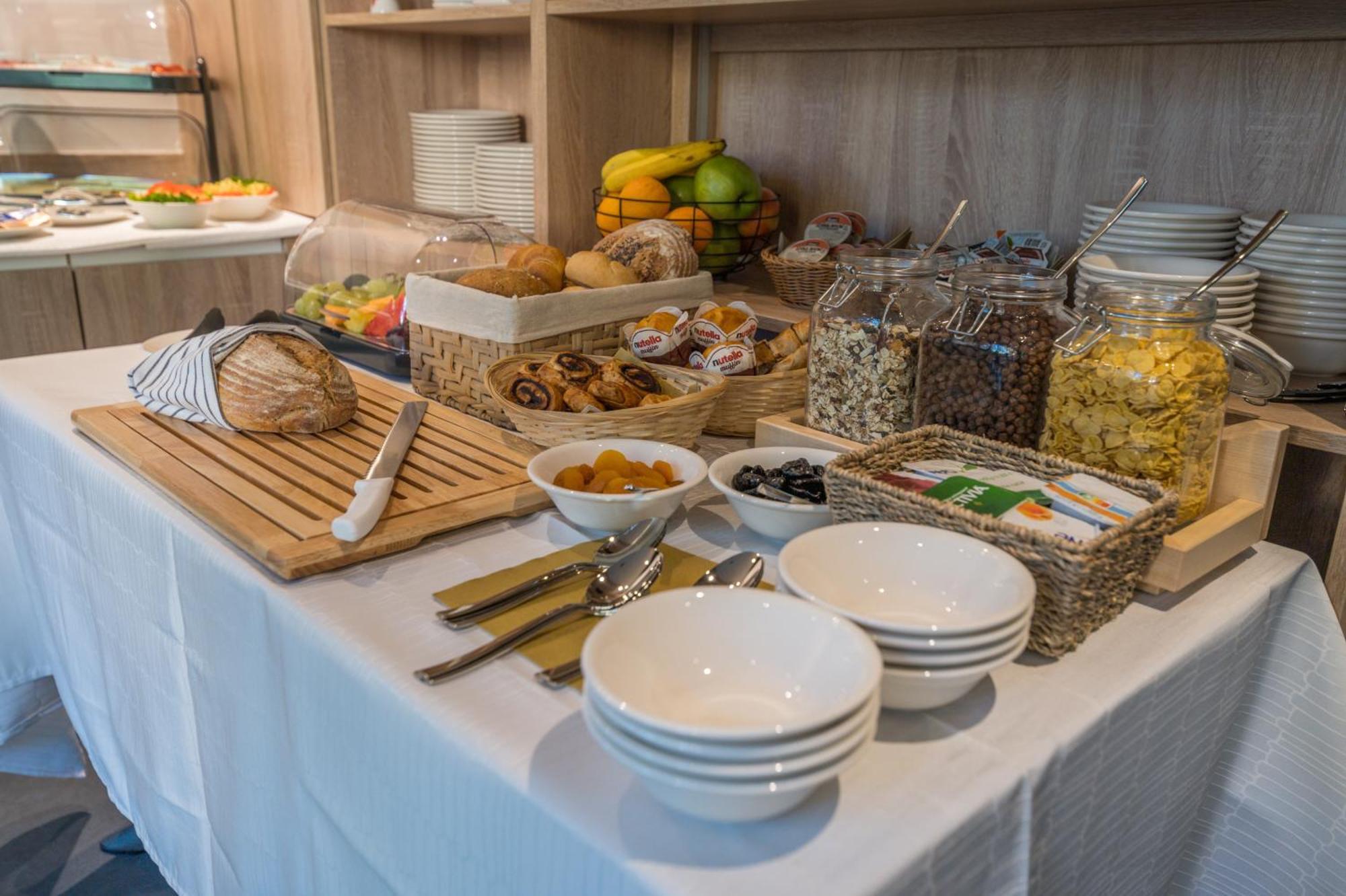 Bj81 Suite Hotel Siófok Kültér fotó