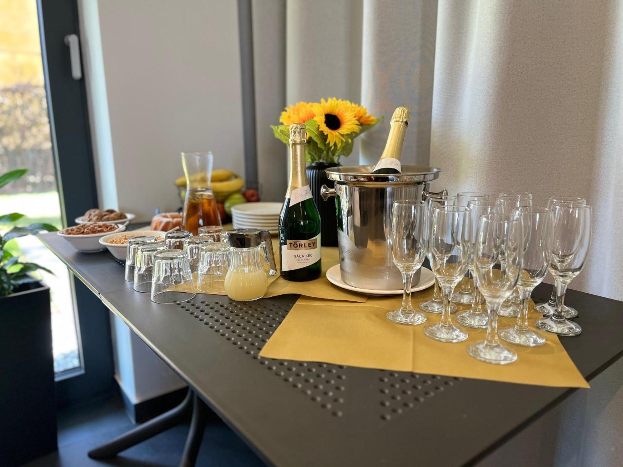 Bj81 Suite Hotel Siófok Kültér fotó